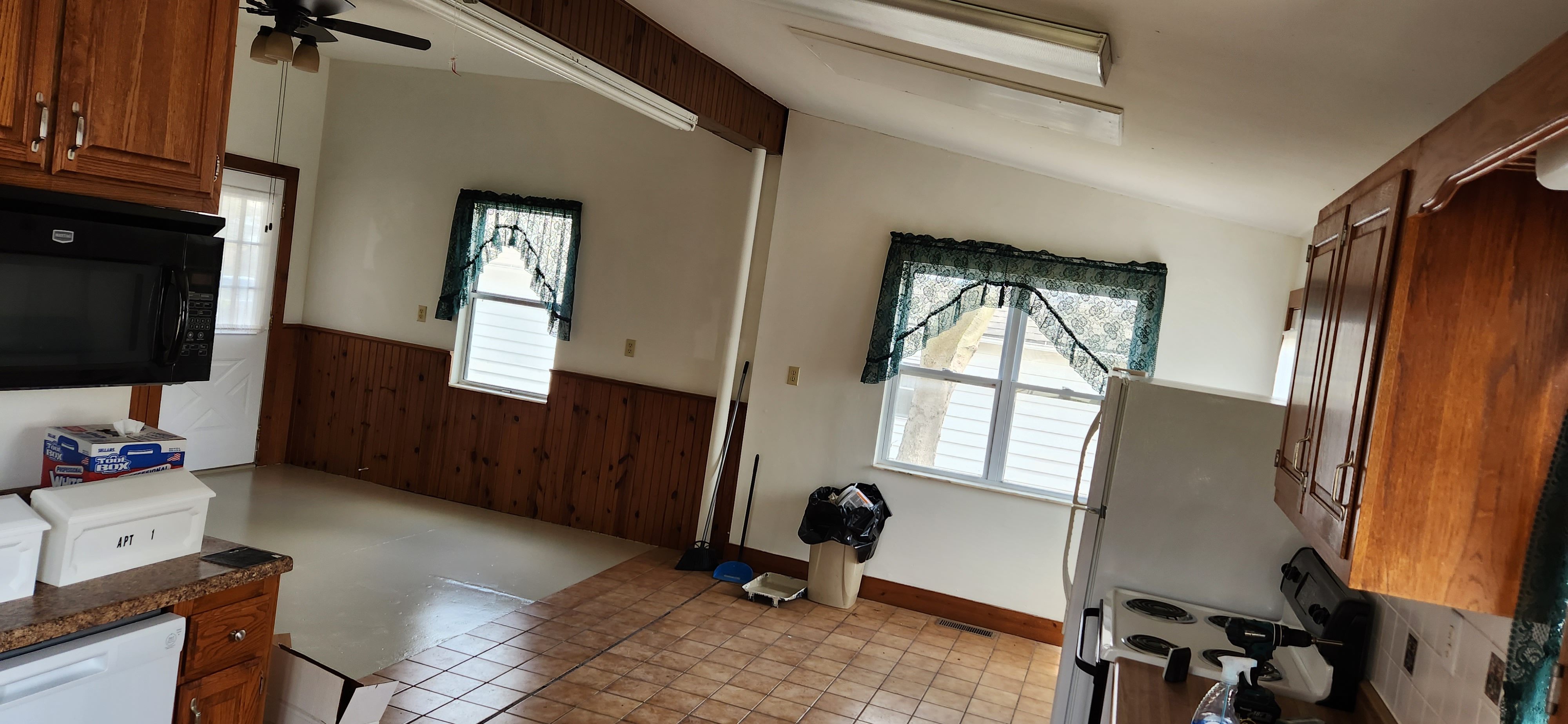 320 W Clinton lower unit pics 4.jpg